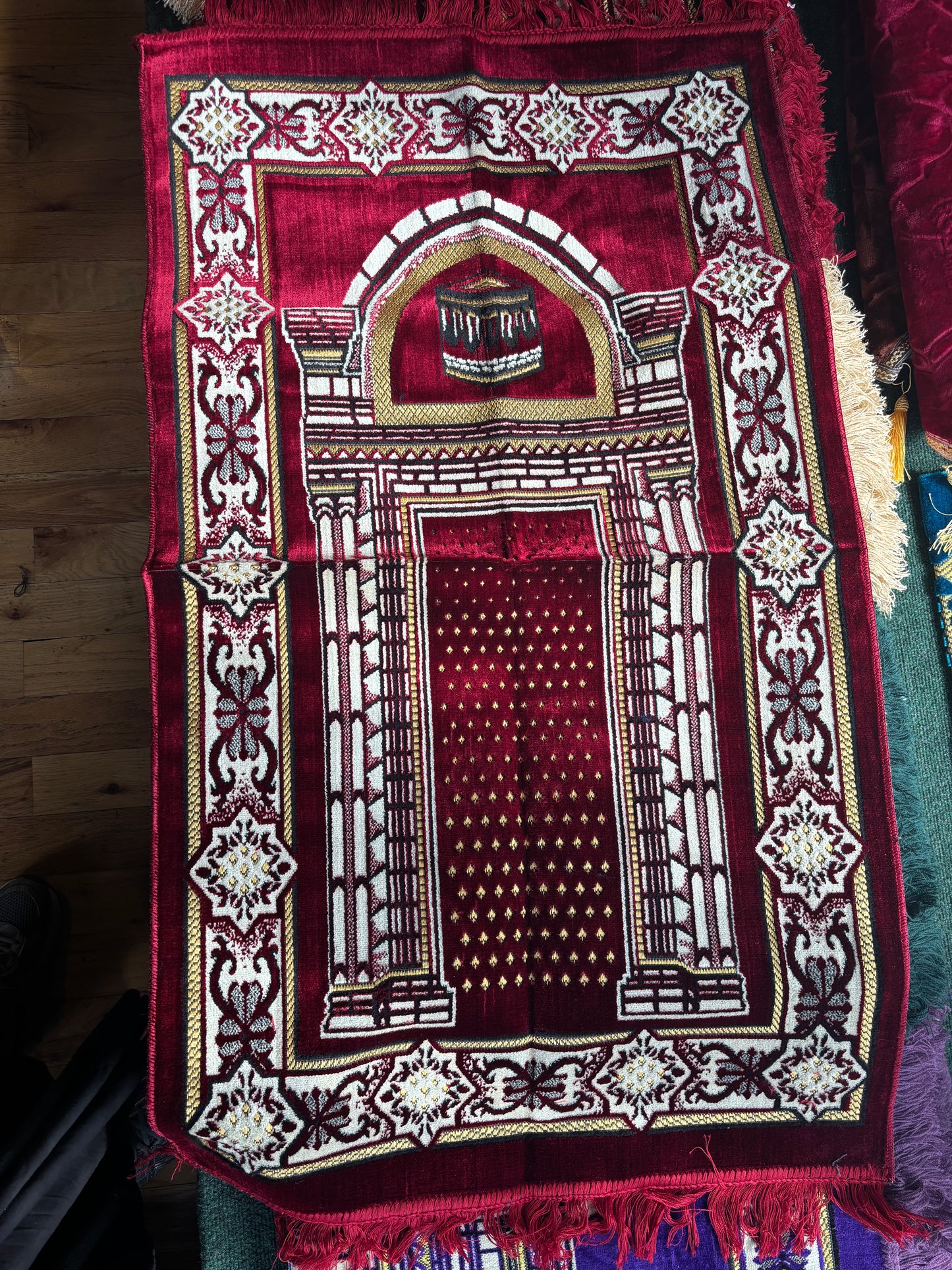 Prayer Rug | Maroon