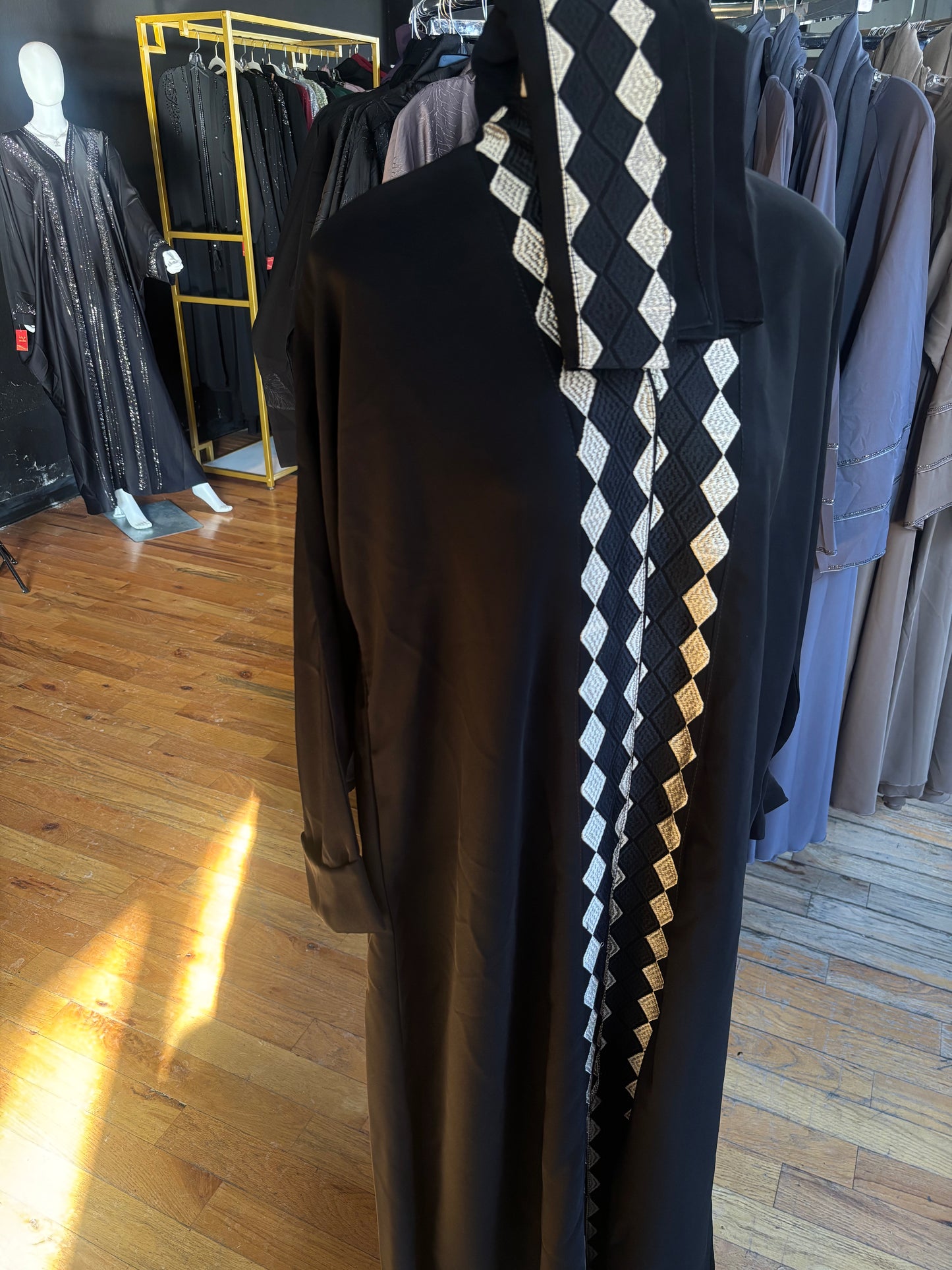 Black Diamond Cut Abaya
